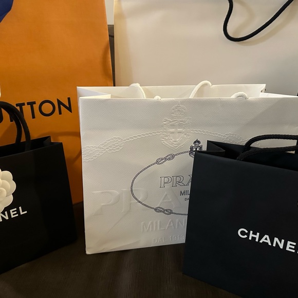 Various luxury gift bags - Picture 2 of 4